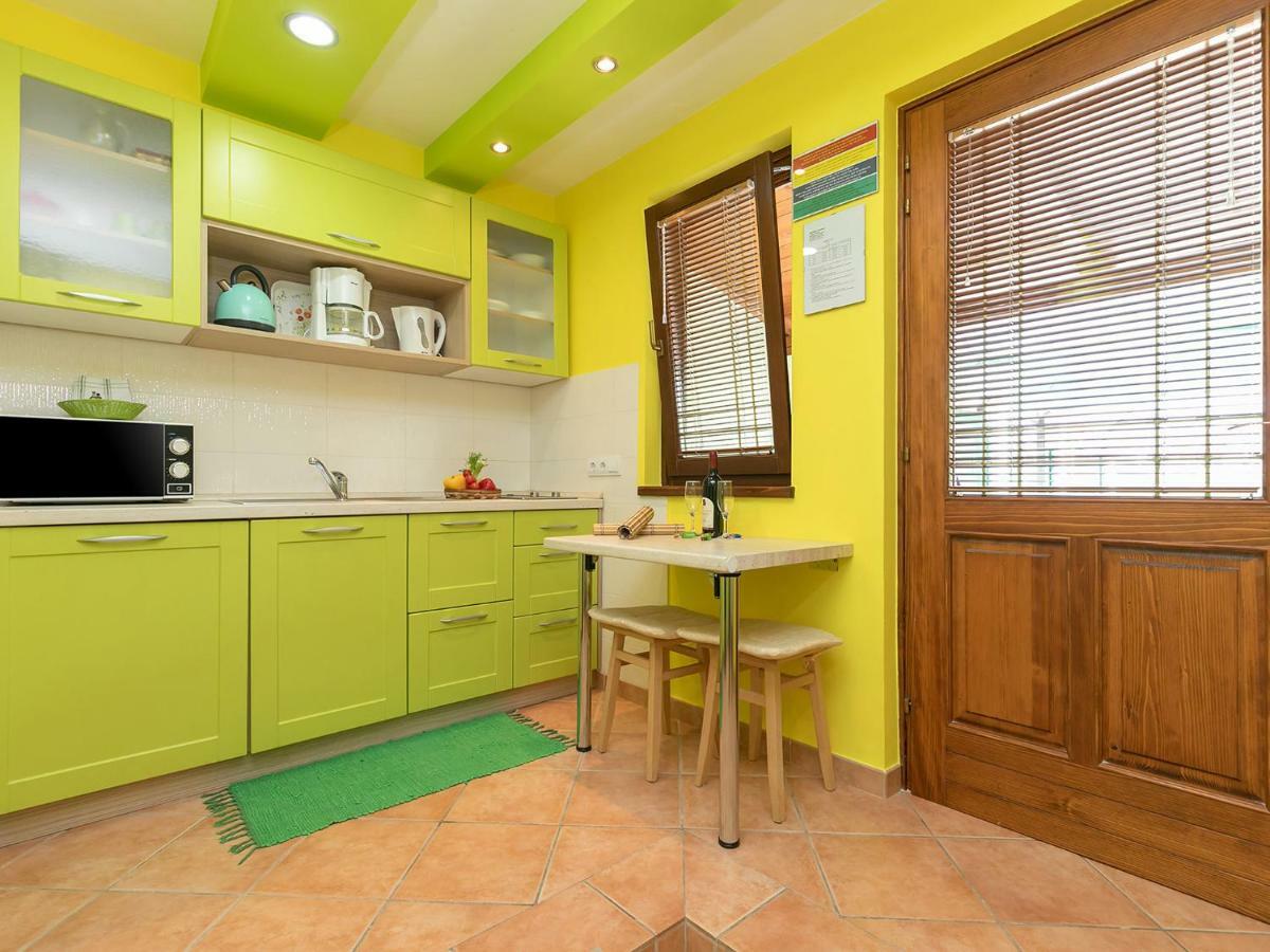 Apartments Nada Врсар Экстерьер фото
