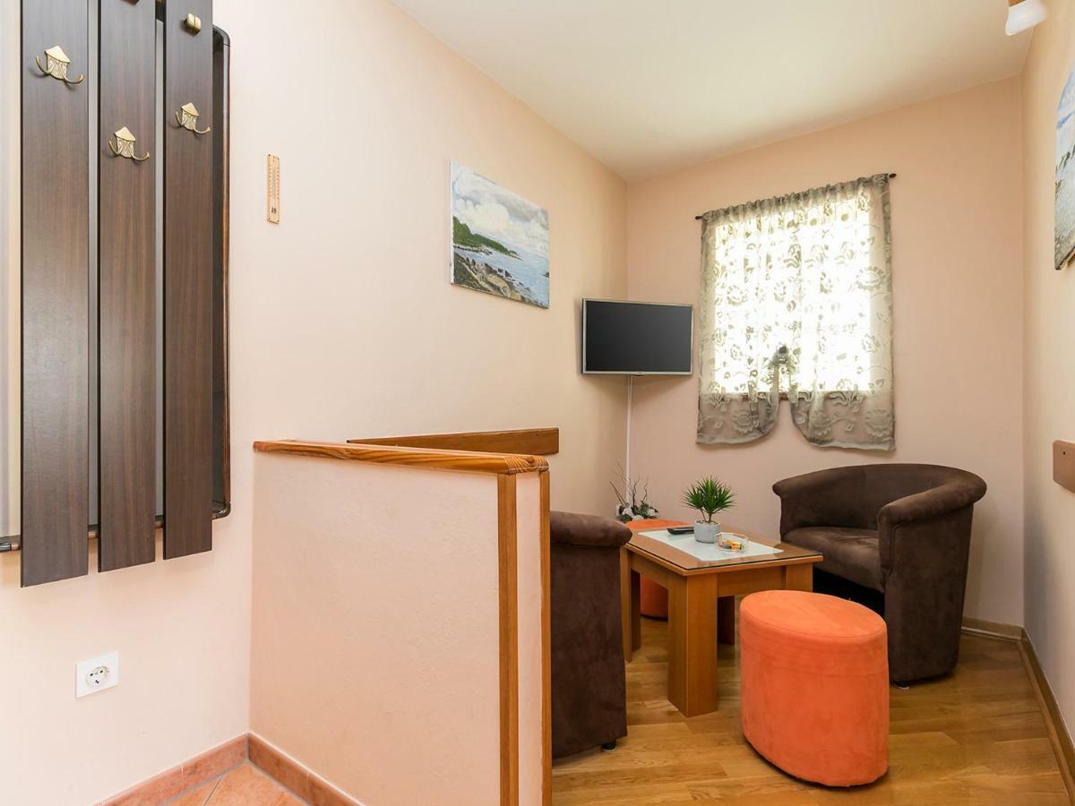 Apartments Nada Врсар Экстерьер фото