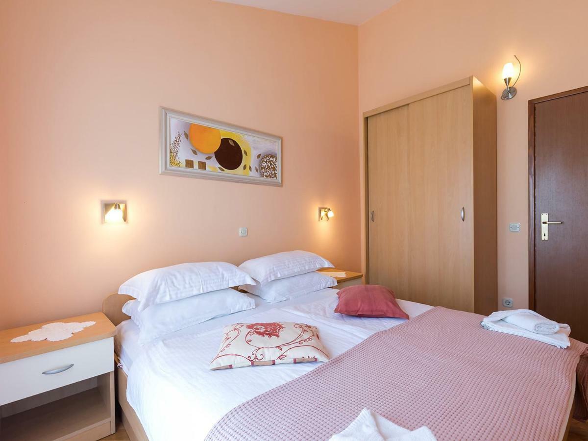 Apartments Nada Врсар Экстерьер фото