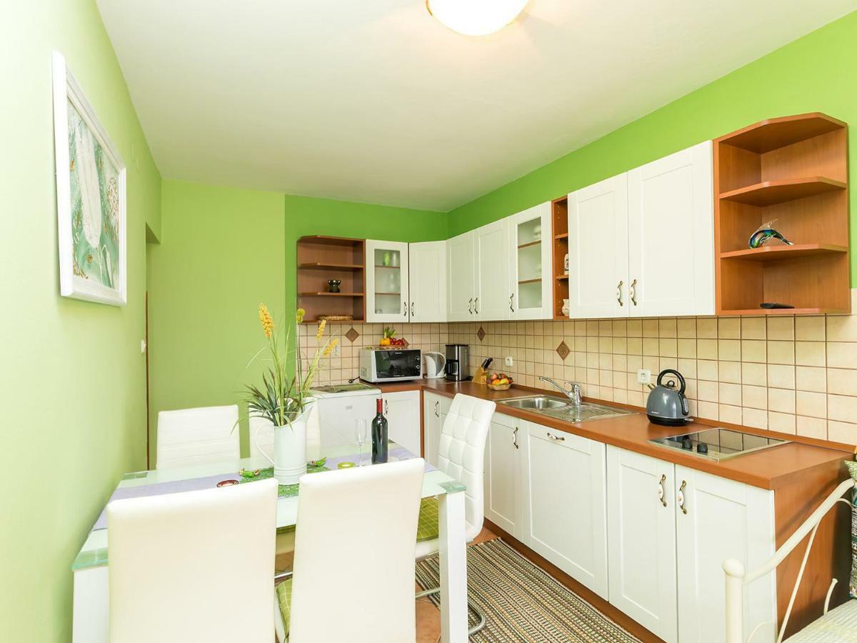Apartments Nada Врсар Экстерьер фото